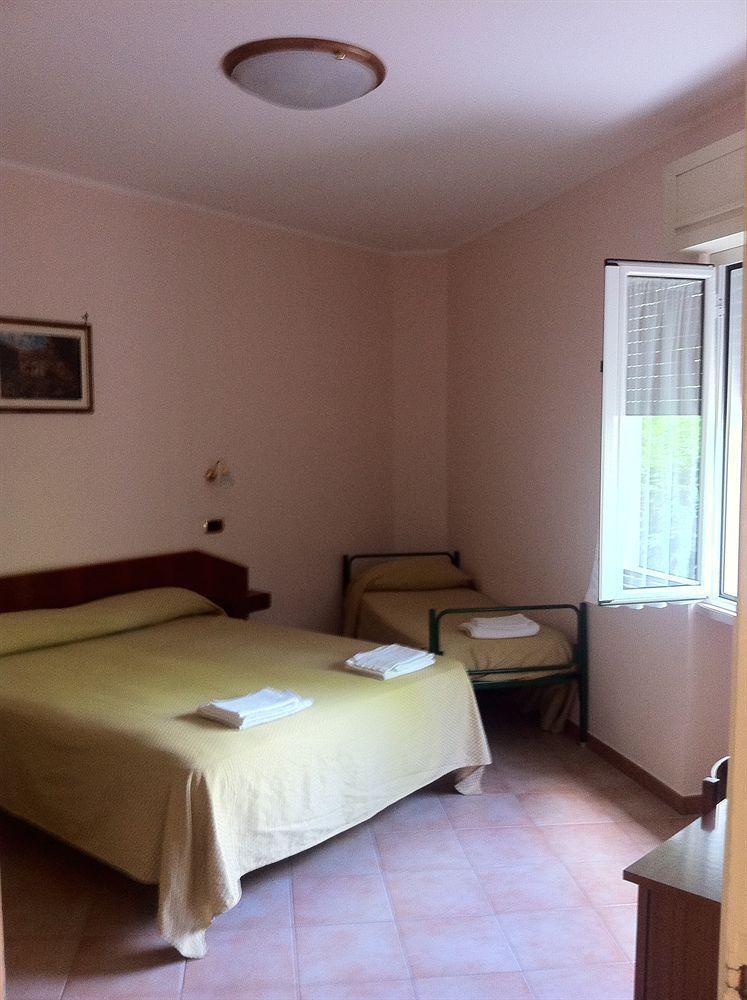 Hotel Eliseo Fiuggi Εξωτερικό φωτογραφία