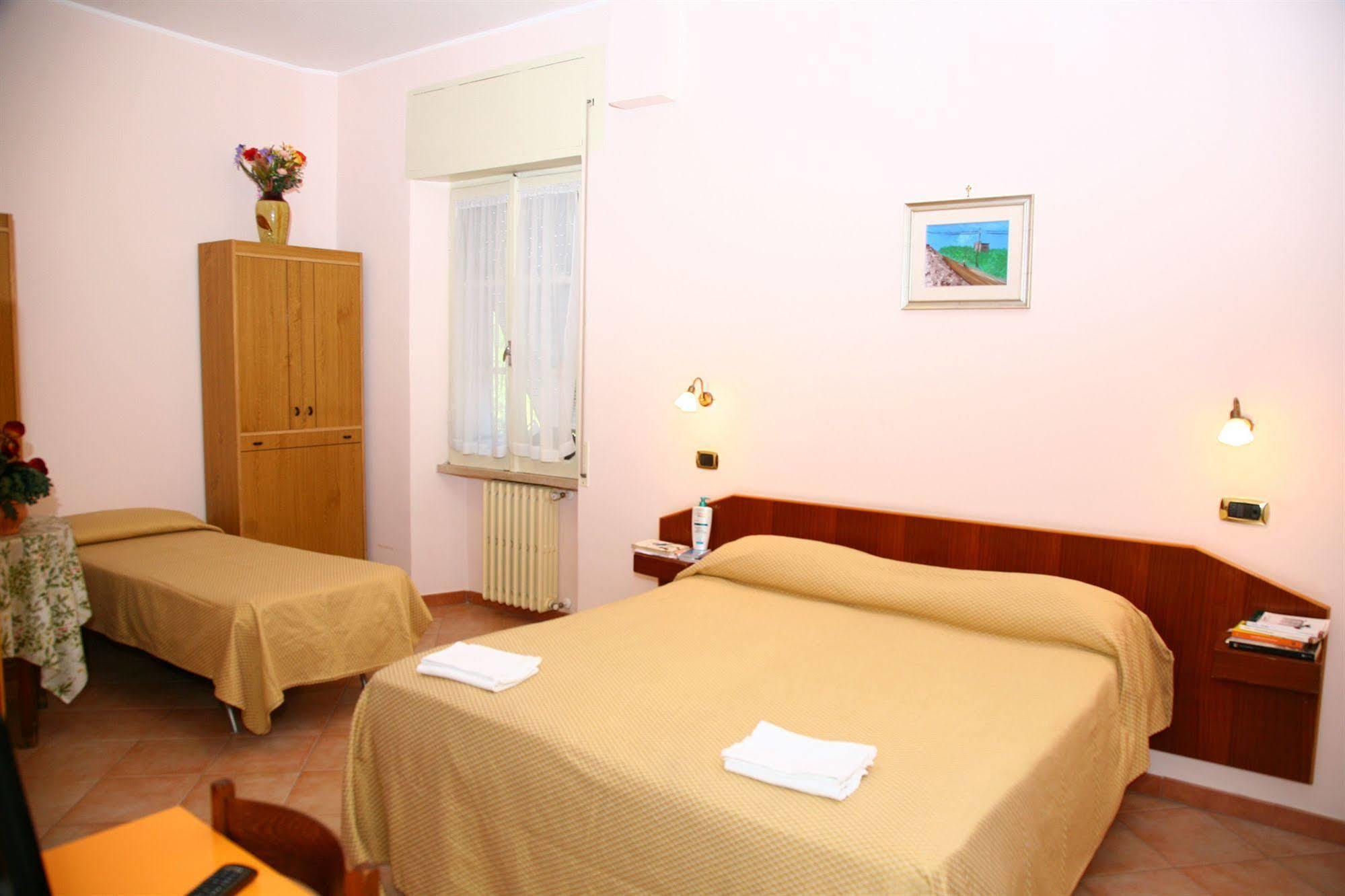 Hotel Eliseo Fiuggi Εξωτερικό φωτογραφία